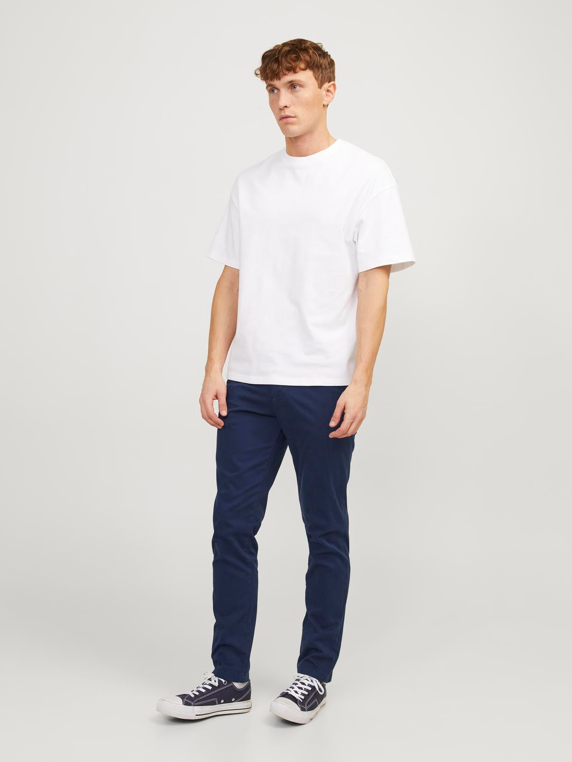 model_shot-front_full